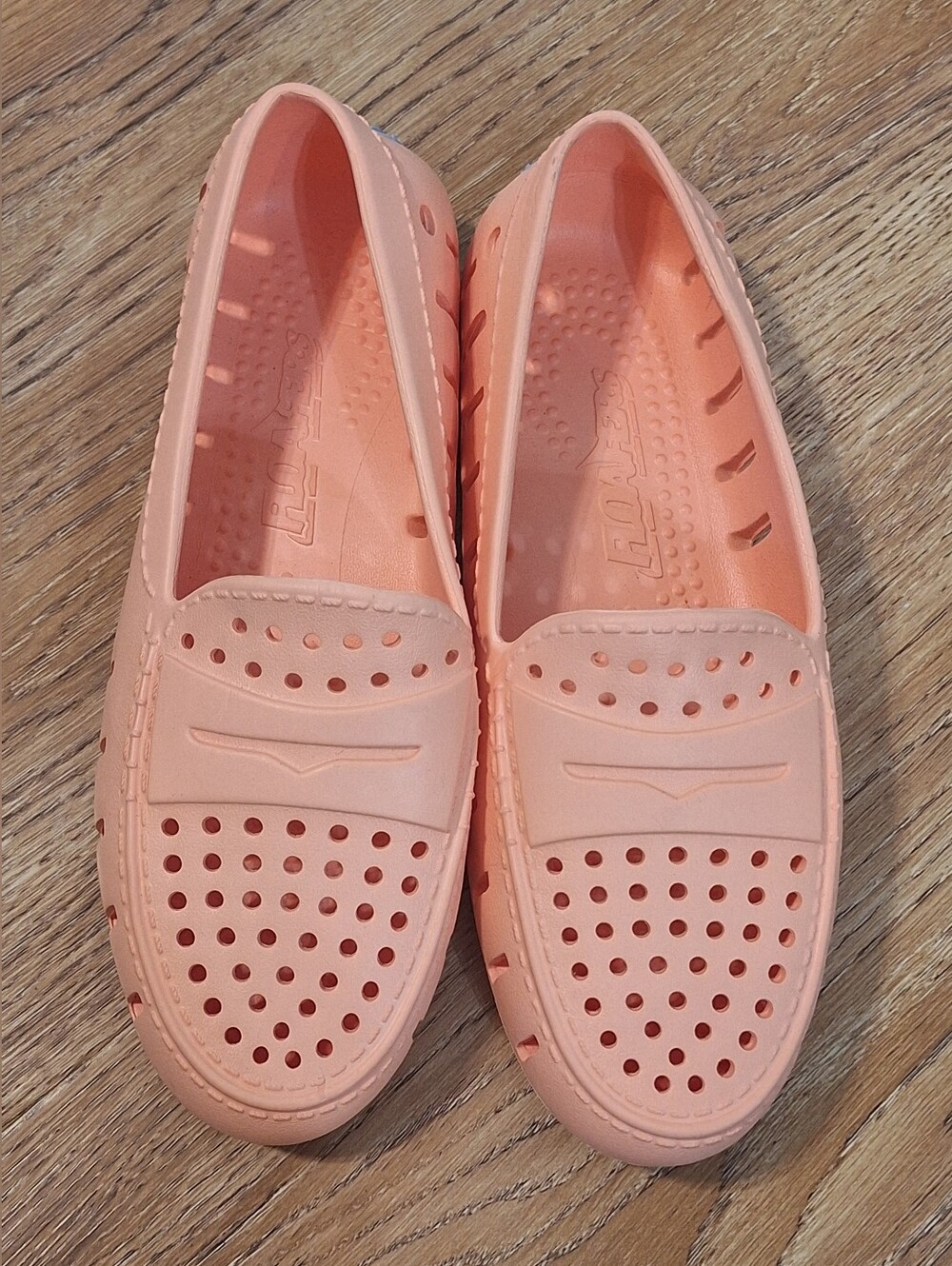 Floafers Women's Posh Driver 2.0 Loafer, Peach Quartz/Sky Blue, 7
